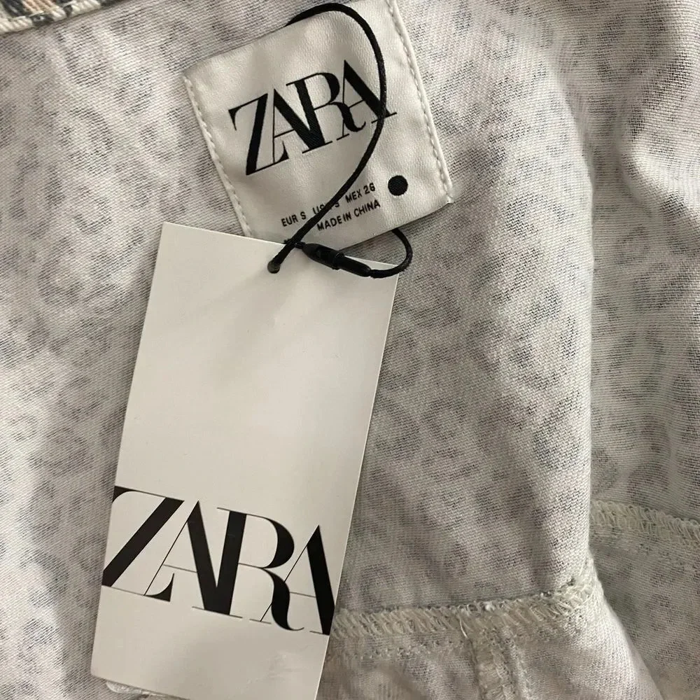 Zara Jacket Animal Print Overshirt Button Down Frayed Leopard‎ Gray Size Small